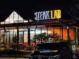 Steak Lab SteakHouse