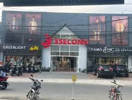 3 Second Store