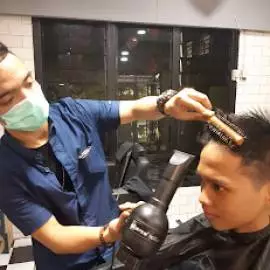 One Man Barbershop Medan